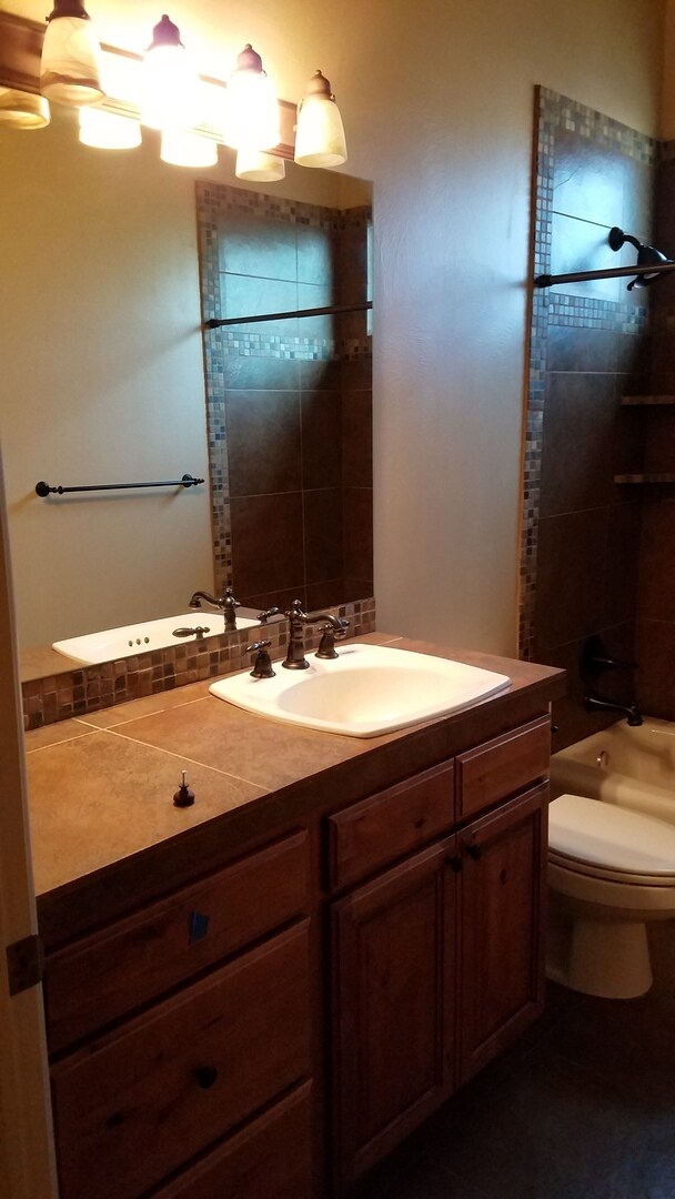 Building Photo - Beautiful Home in The Boulders