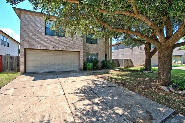 Building Photo - 1107 Thorn Creek Pl