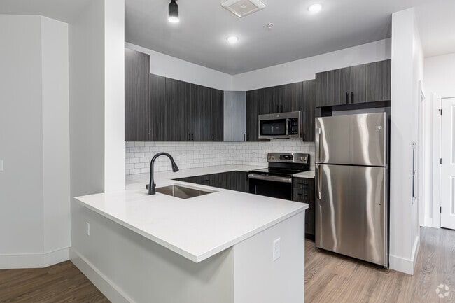 1BR, 1BR - The Willard - 875SF - Kitchen - The Pike Apartments