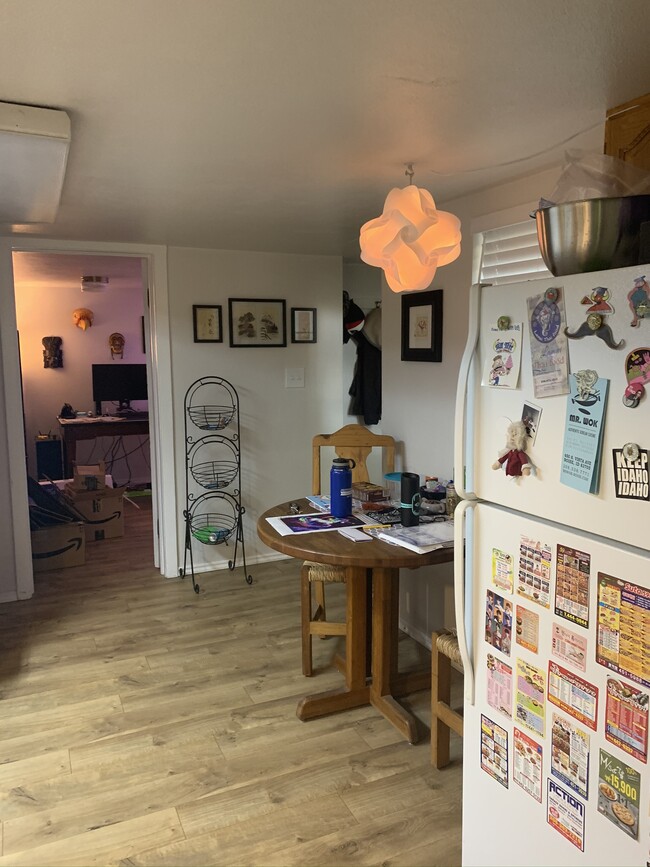 Kitchen - 711 10th Ave S