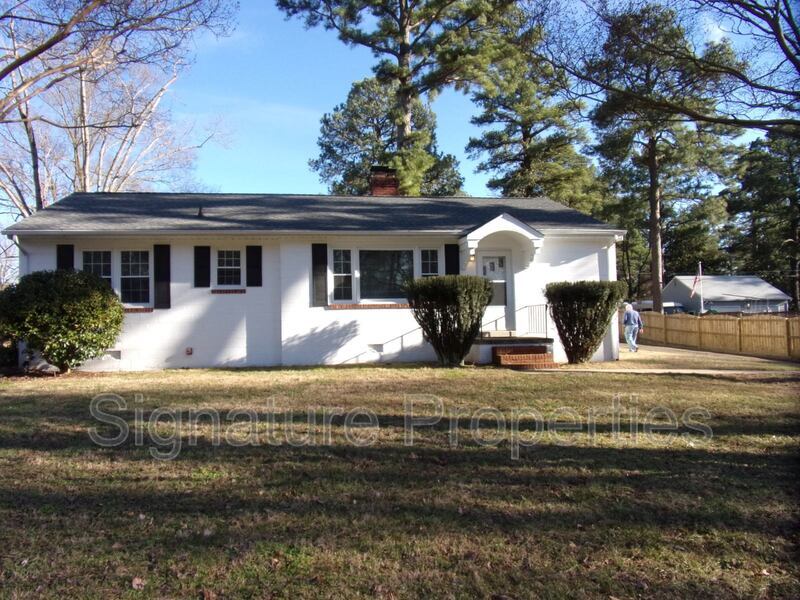 Primary Photo - 8329 Meadowbridge Rd