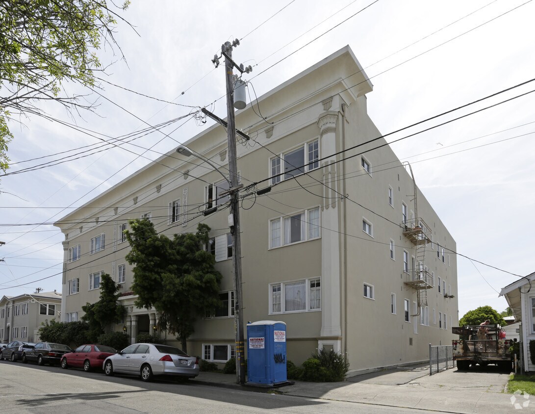 Primary Photo - 439 49th St