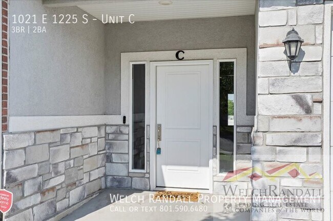 Foto del edificio - Beautiful Townhome in Clearfield