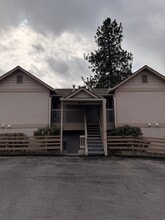 Building Photo - 8207 N Ridgewood Dr