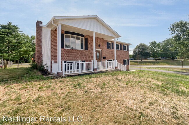 Building Photo - 3 br, 2 bath House - 604 D Street