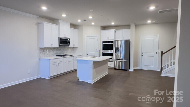 Foto del edificio - 211 Orson Oaks Ln