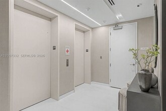 Building Photo - 300 Biscayne Blvd