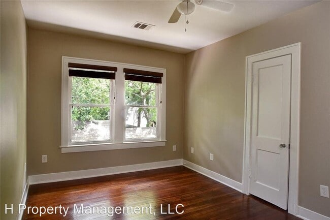 Building Photo - 1711 Albans Rd