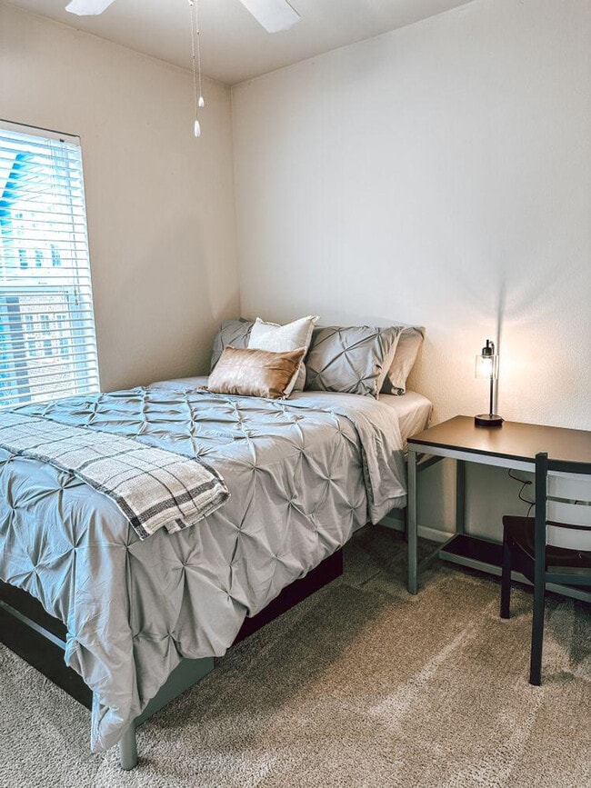 Building Photo - 525 S Patterson Dr