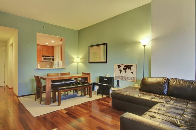 Building Photo - 1302 City Pl