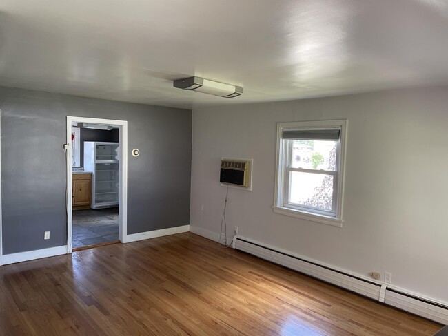 Building Photo - 207 Post Ln