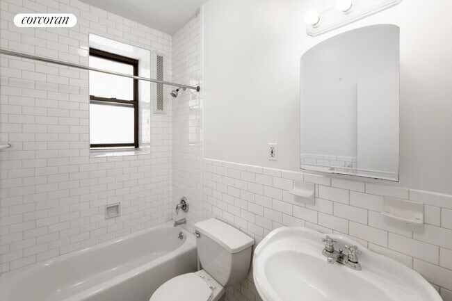 Foto del edificio - 2841 Broadway