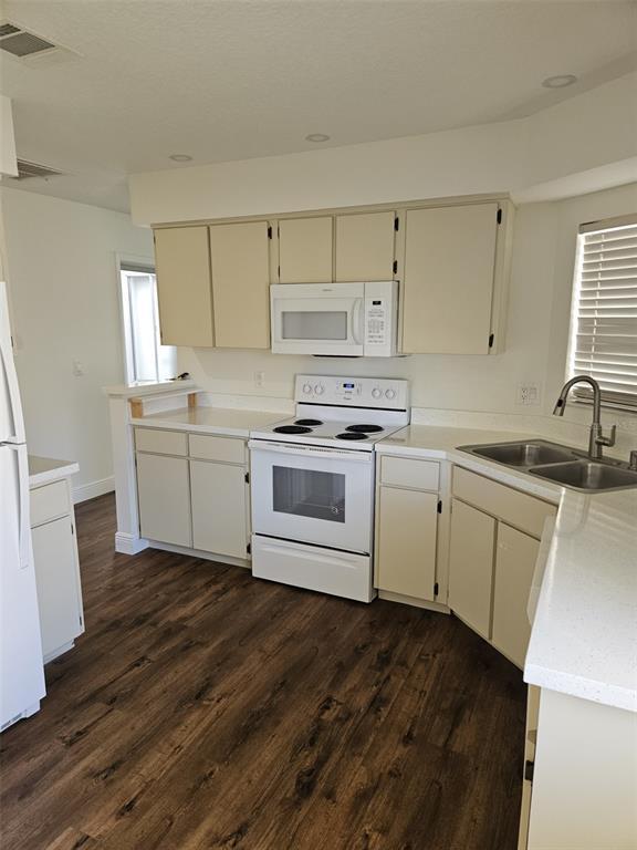 Building Photo - 2364 Turpin Dr