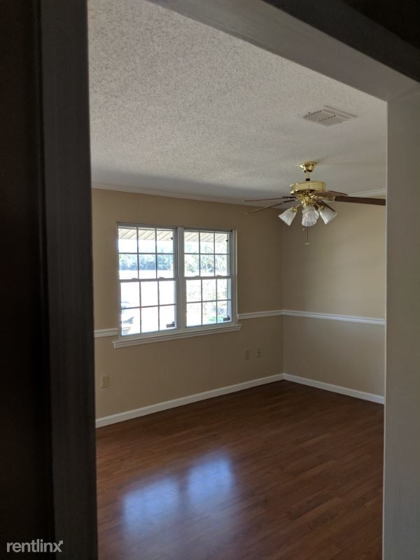 Building Photo - 4 br, 2 bath House - 1056 Hatcher Rd