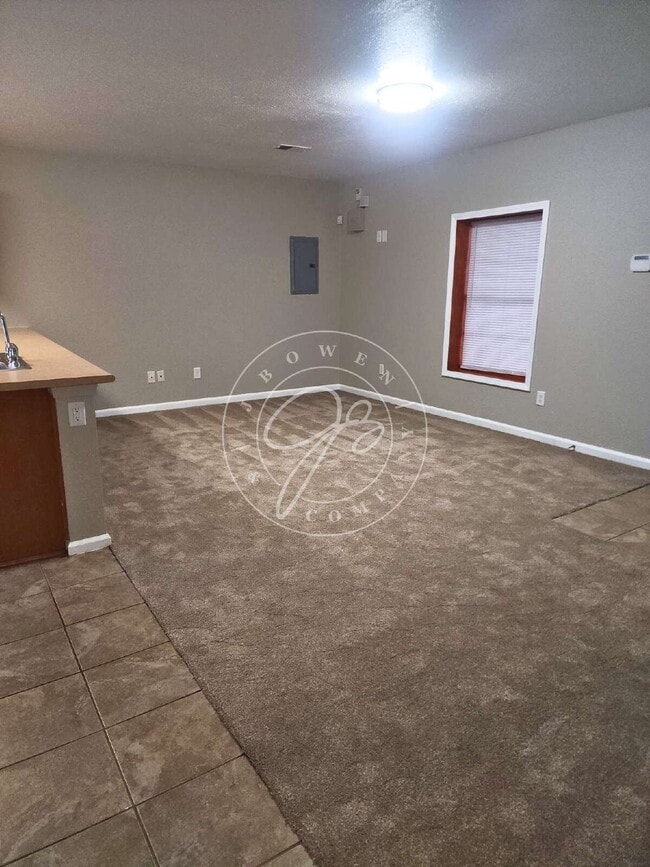 Building Photo - 1026 N Huron St