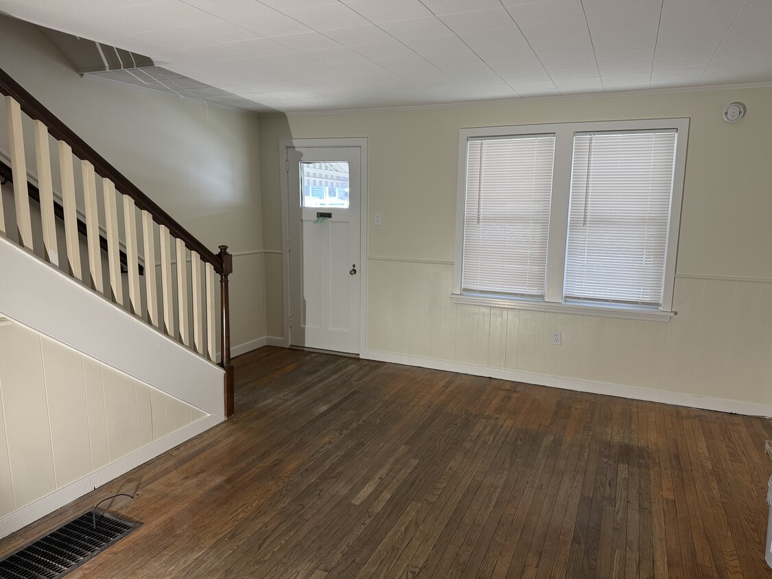 Living Room - 825 Saint Joseph St