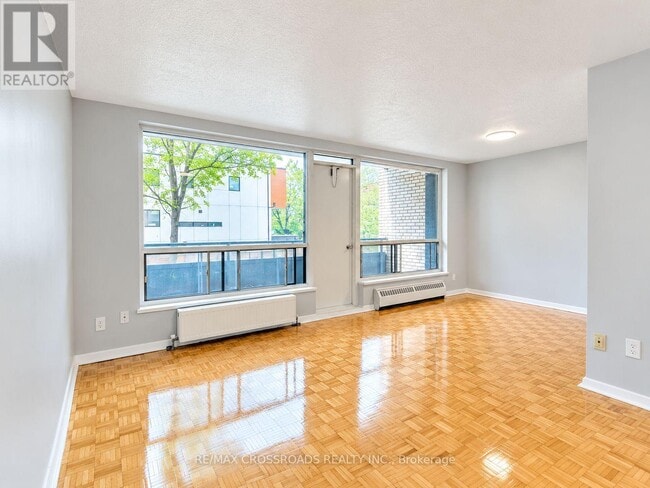 Building Photo - 363 Lakeshore Rd E