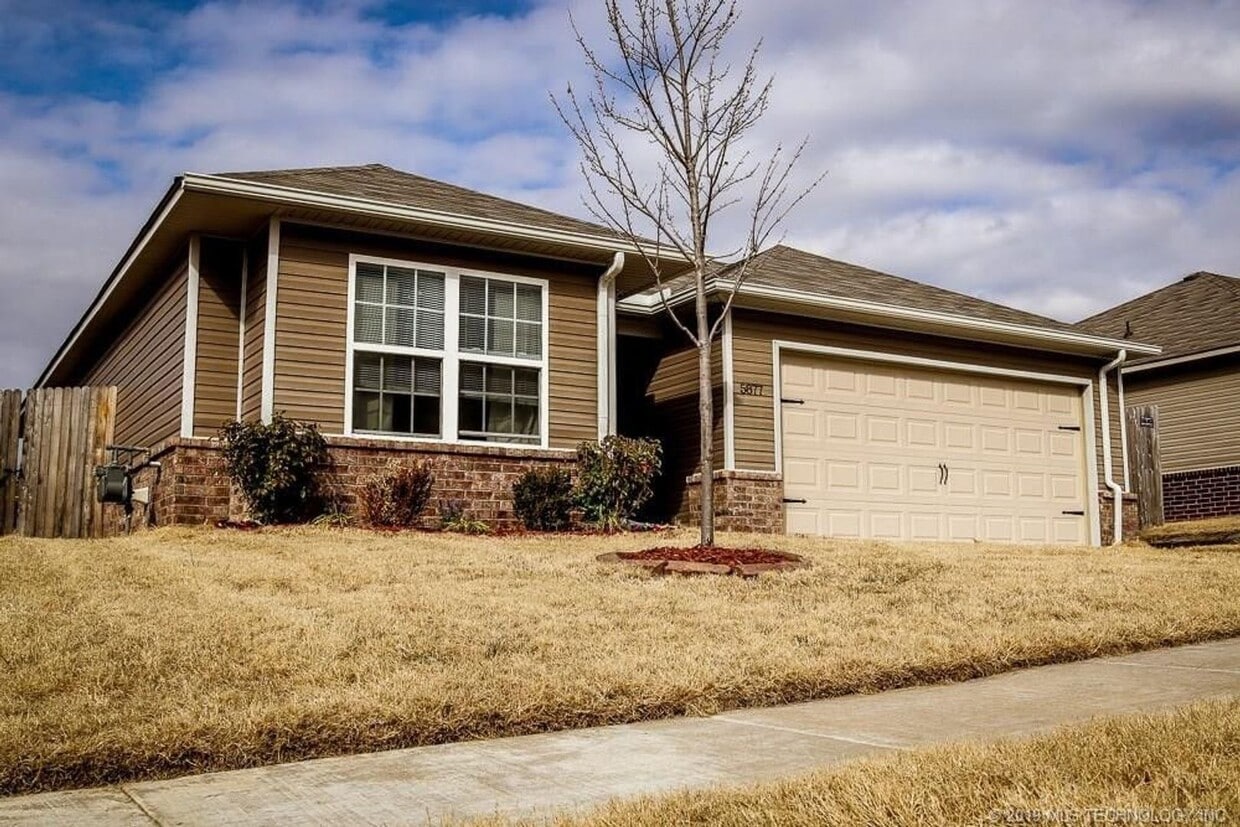 Bixby Beaut! Available April! House Rental in Bixby, OK