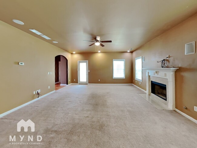 Building Photo - 1833 Wanda Way