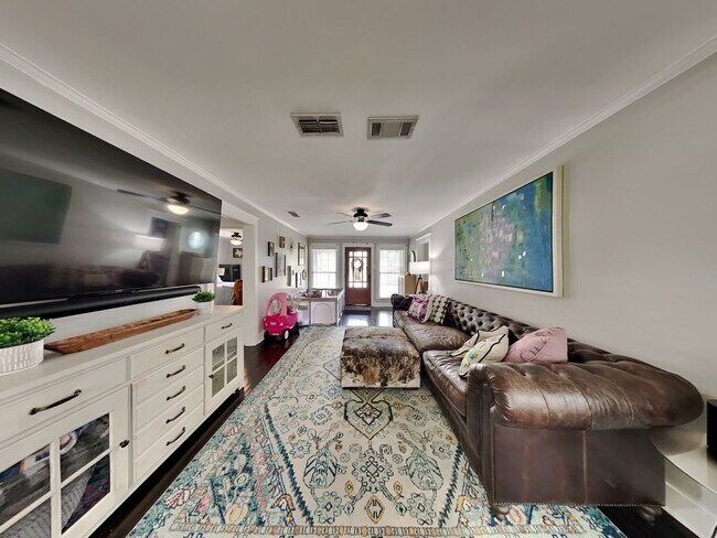 Foto del edificio - Fairmount Cottage READY NOW!