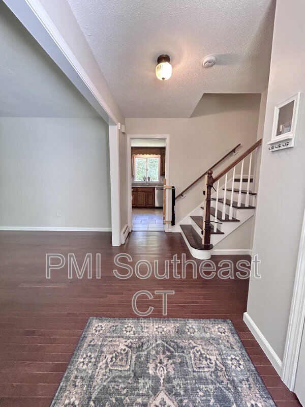 Building Photo - 57 Hill Top Trail