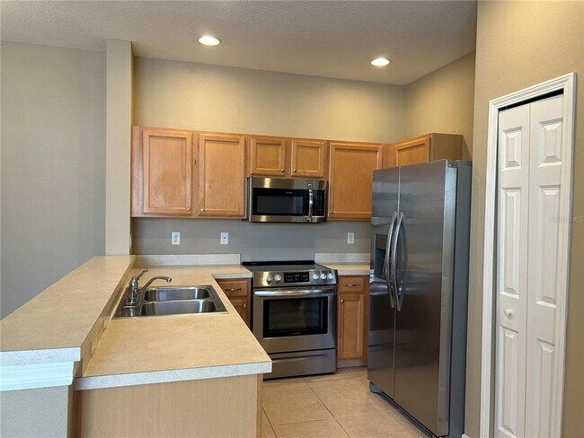 Foto del edificio - 3664 Parkridge Cir