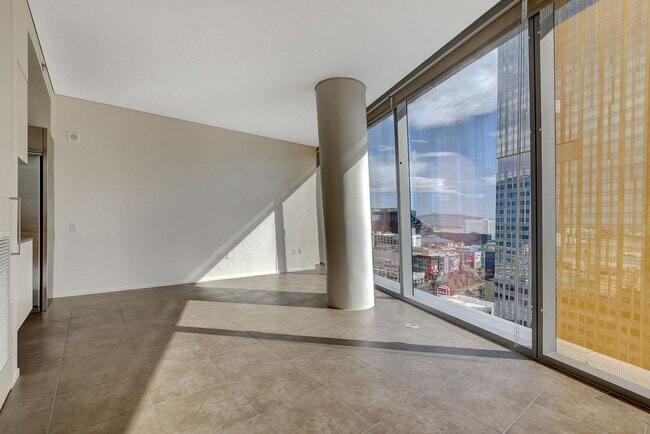 Foto del edificio - Veer Towers 1501E- 1Bd/1Ba Residence with Views of Waldorf Astoria/MGM/Airport