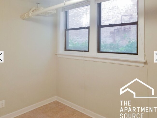 Foto del edificio - 4951 N Oakley Ave