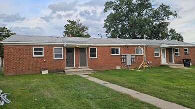 Building Photo - 5903 N Wayne Rd
