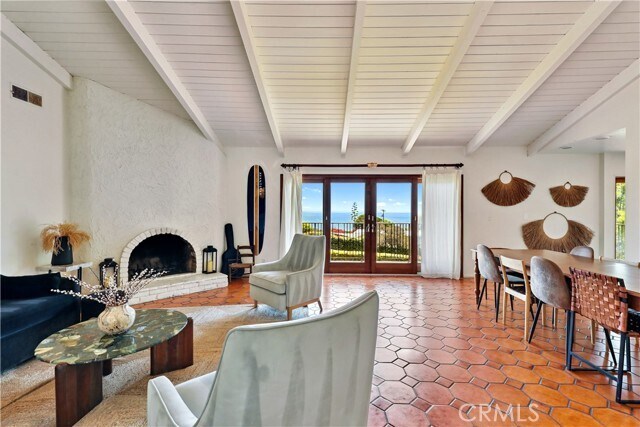 Foto del edificio - 7161 Grasswood Ave