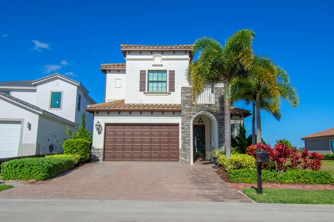 Building Photo - 306 SE Fascino Cir