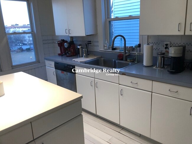 Building Photo - 229 Harvard St