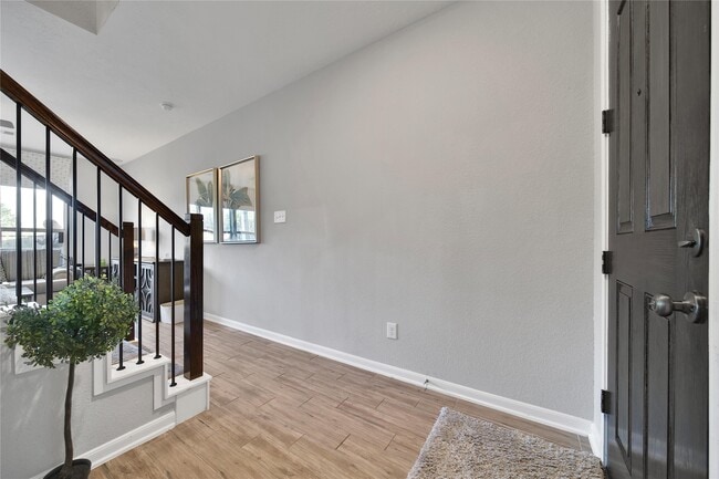 Foto del edificio - 3306 Forest Dr