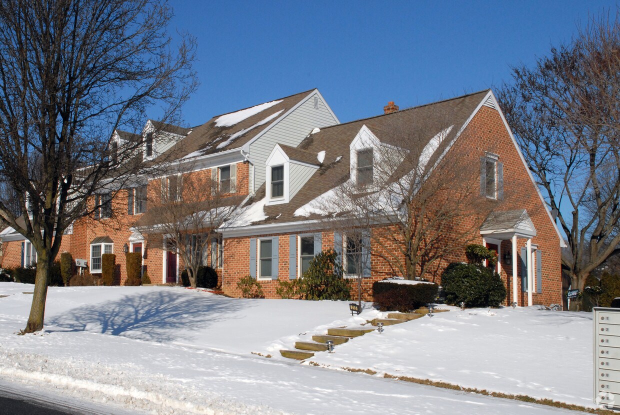 Foto del edificio - 280 Spring Hill Ln