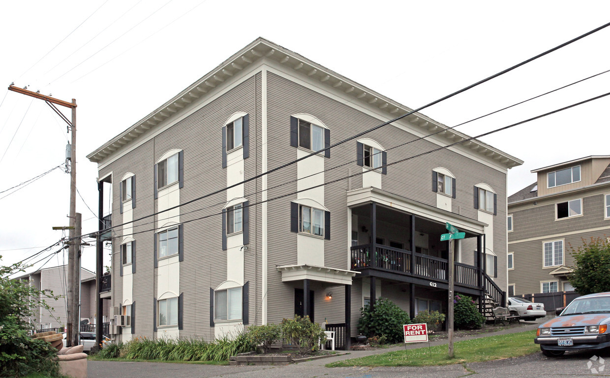 Building Photo - Ross Apartments