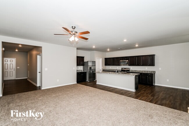 Foto del edificio - 161 Greatwood Ln