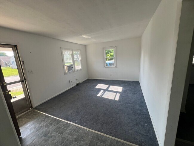 Foto del edificio - 2 bed, 1 bath and cute