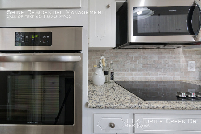 Building Photo - 114 Turtle Creek Dr