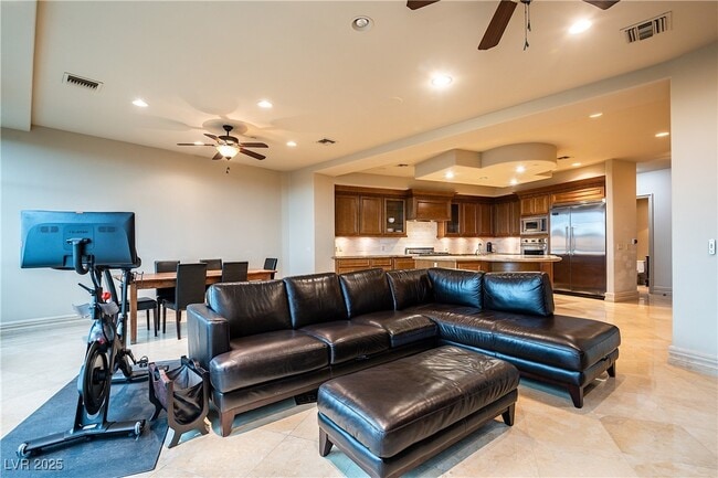 Building Photo - 9101 Alta Dr