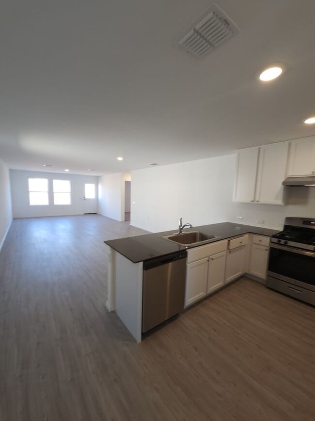 Building Photo - SA- Texas A&M Area / Vida Subdivision