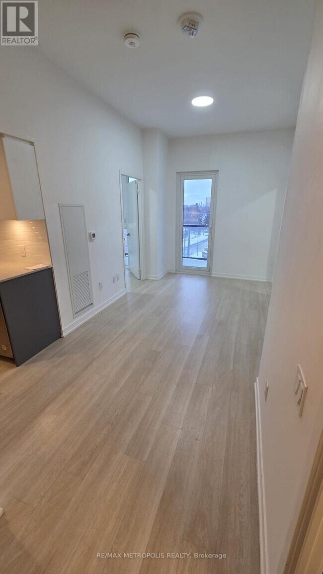 Photo du bâtiment - 500 Wilson Ave