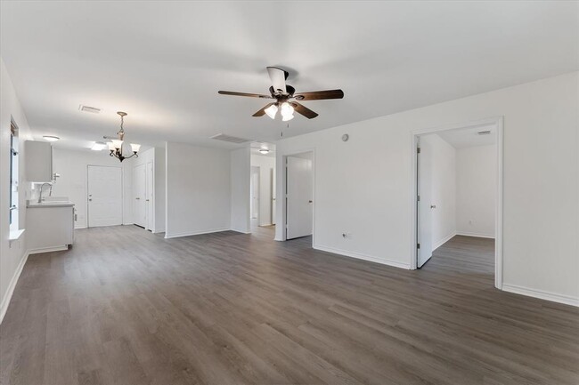 Building Photo - 11419 Roandale Dr