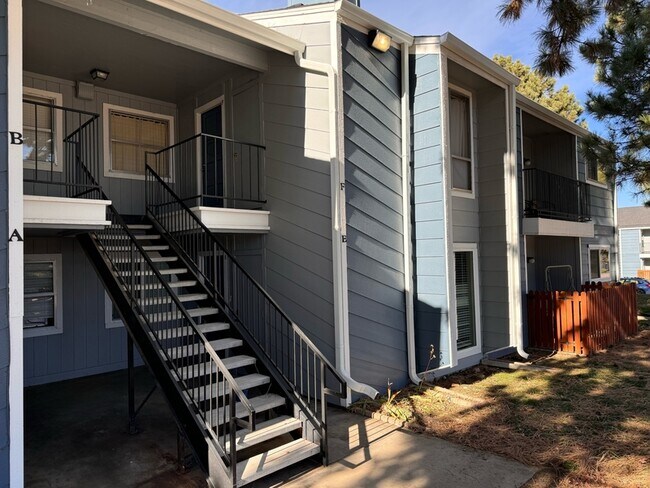 Foto del edificio - 2380 E Geddes Ave