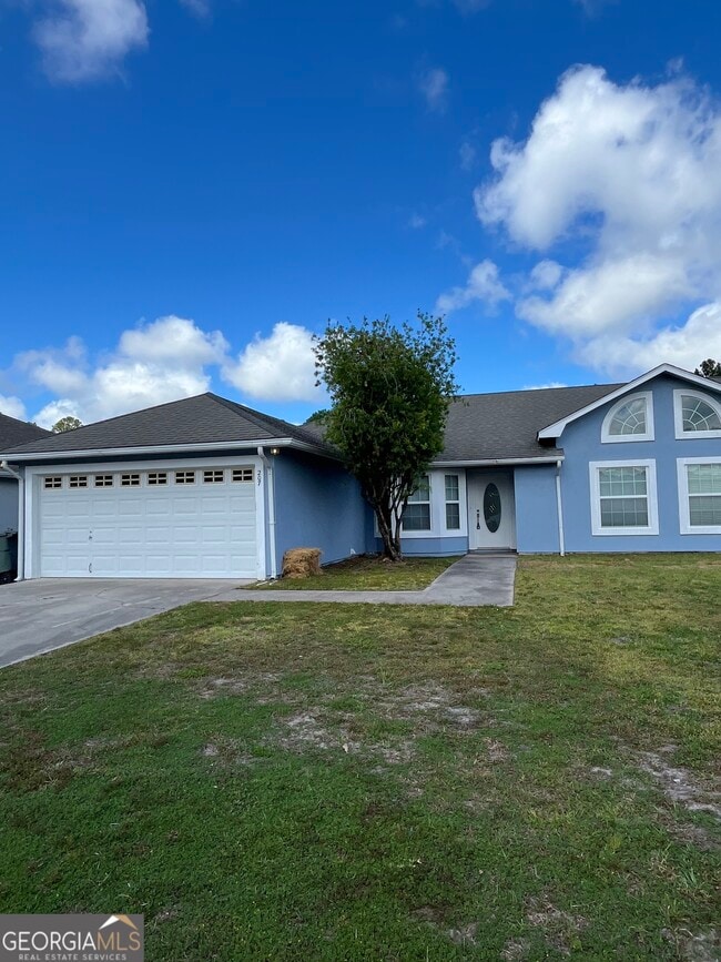 Building Photo - 207 Royal Palms Ave