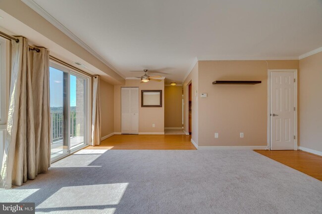 Foto del edificio - 6143 Edsall Rd