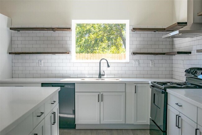 Foto del edificio - 31727 Cypress Cir