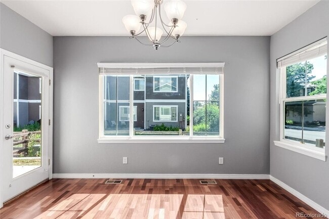 Building Photo - Spacious 3BR Townhome in Englewood