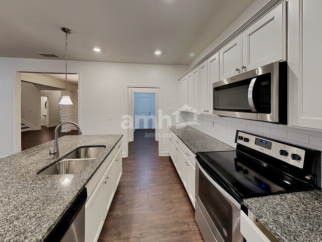 Building Photo - 1712 Weatherbrook Cir