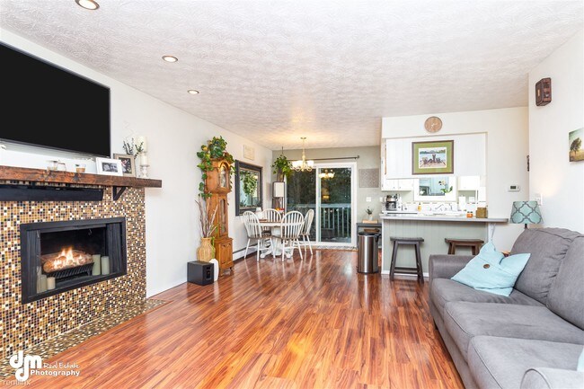 Building Photo - 2 br, 1 bath House - 11730 Nix Ct