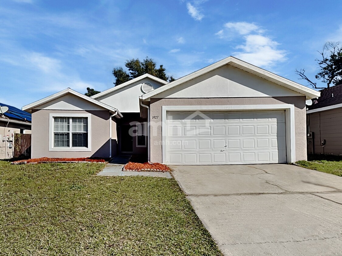 1927 Shannon Lane House Rental in Apopka, FL